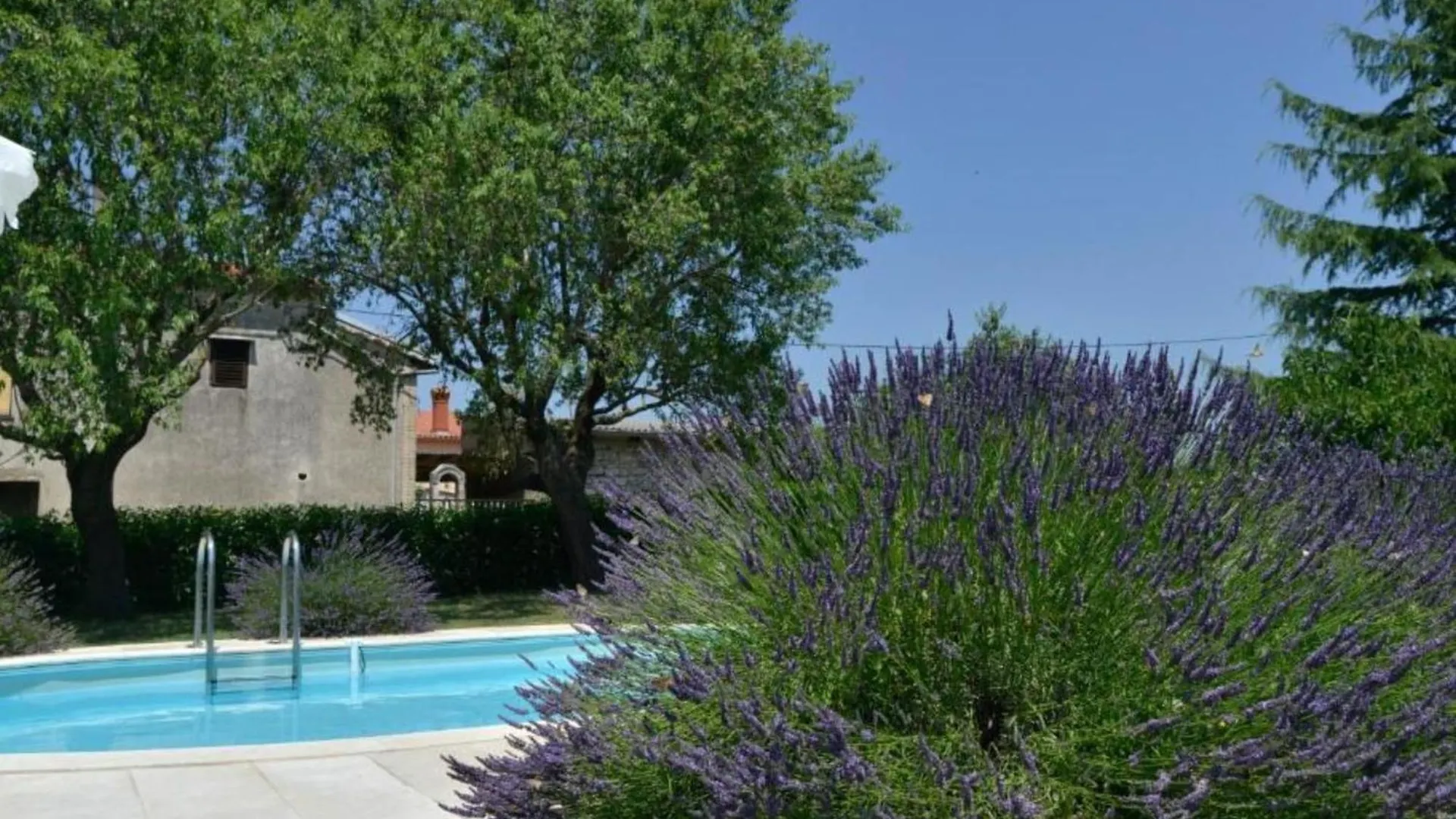Three Bedroom Holiday Home With Private Pool Vodnjan