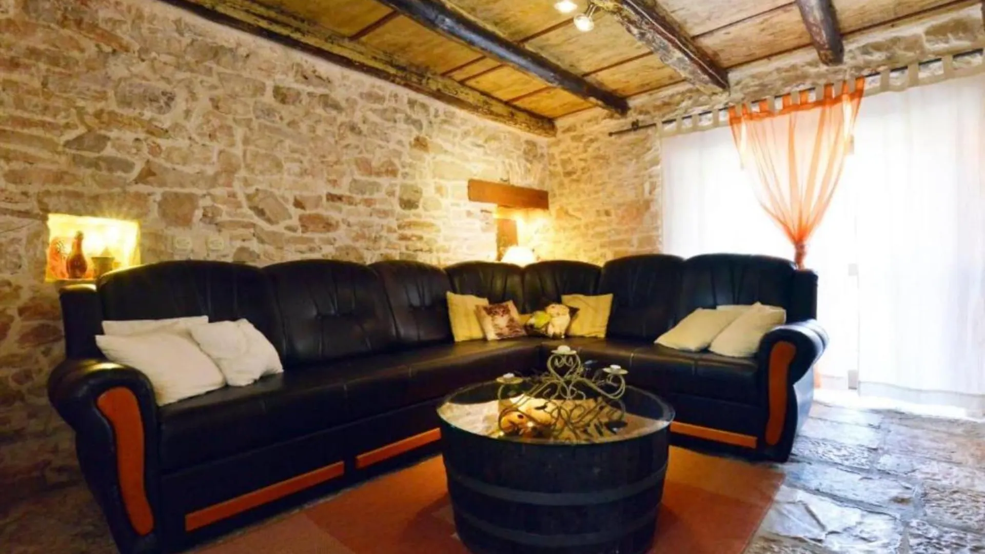 Three Bedroom Holiday Home With Private Pool Vodnjan